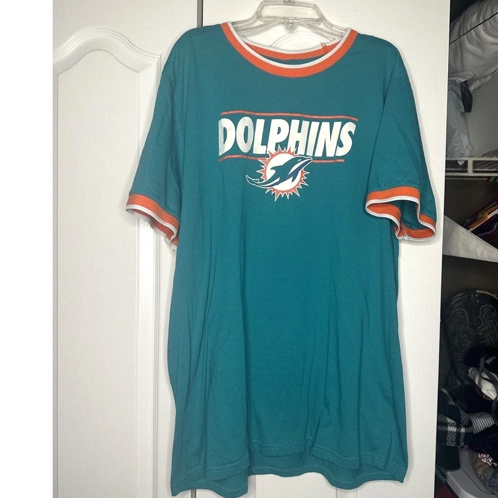 Retro Inspired NFL Team apparel‎ NFL Miami Dolphins T-Shirt Size XXL